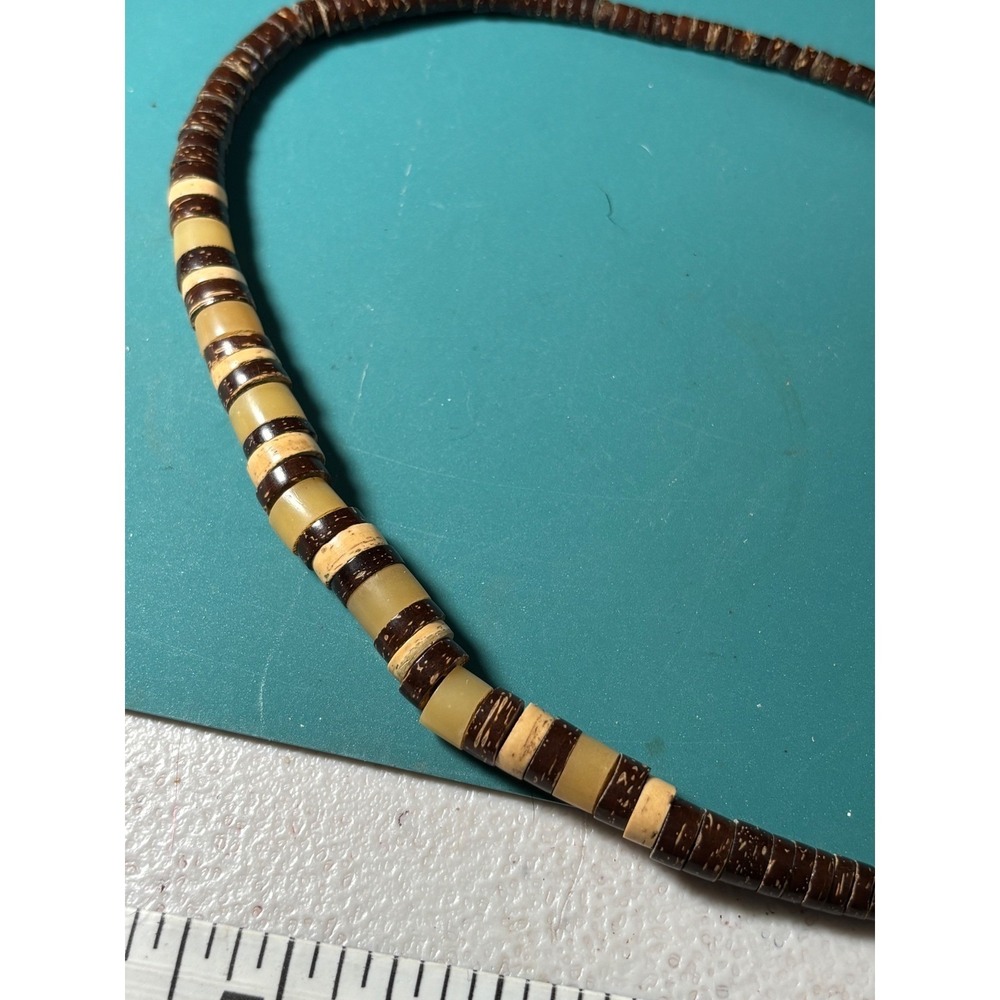Vintage‎ Coconut Shell Honey Resin Heishi Bead Necklace Brown 18.5 Inch Tropical - Picture 4 of 8